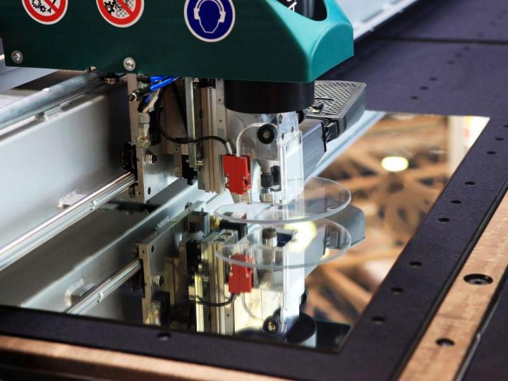 Des miroirs solides et esthétiques.